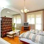 Апартаменты Mariza 1026 *