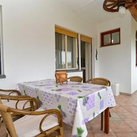 Mariza 1026 Apartment Fazana