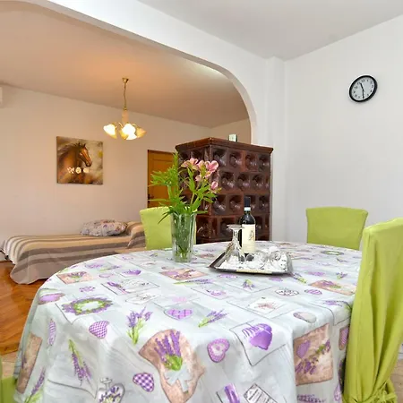 Apartment Mariza 1026